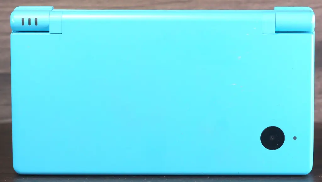 ds-system-blue-001closed.webp