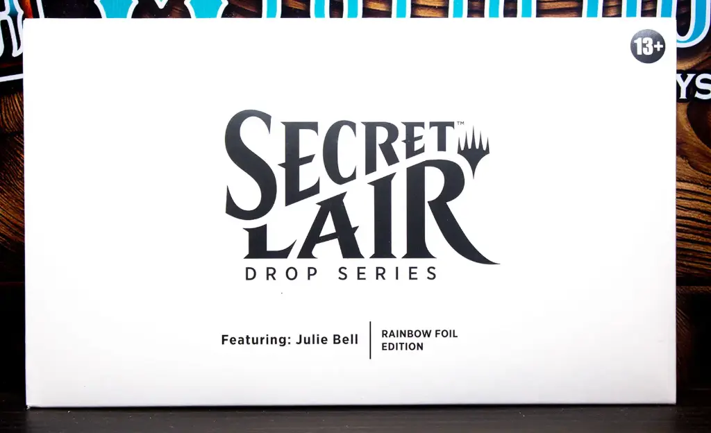 Secret Lair Featuring: Julie Bell (Rainbow Foil)