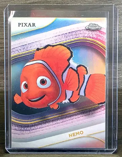 2025 Topps Chrome Disney Nemo Refractor