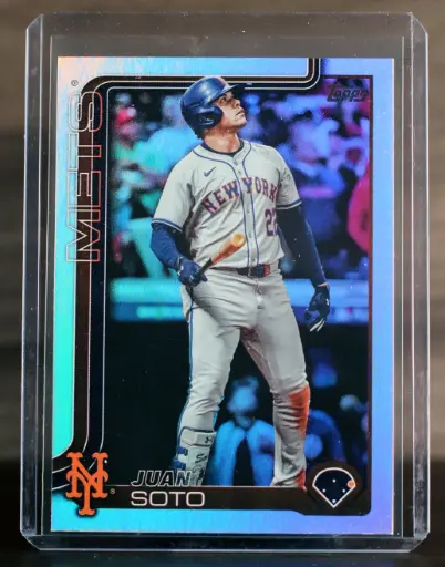 Juan Soto 2025 Topps Series 2 Rainbow Foil